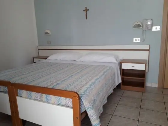 Tek Büyük Yataklı Oda, Balkon