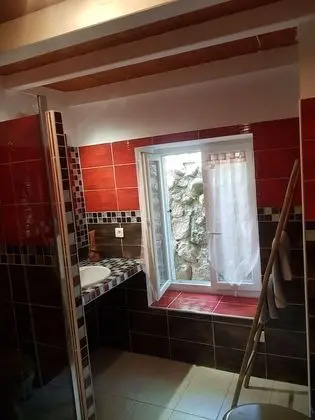 Tek Büyük Yataklı Oda, Engellilere Uygun, Sigara İçilmez (Tragulina)