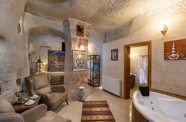 King Cave Suite