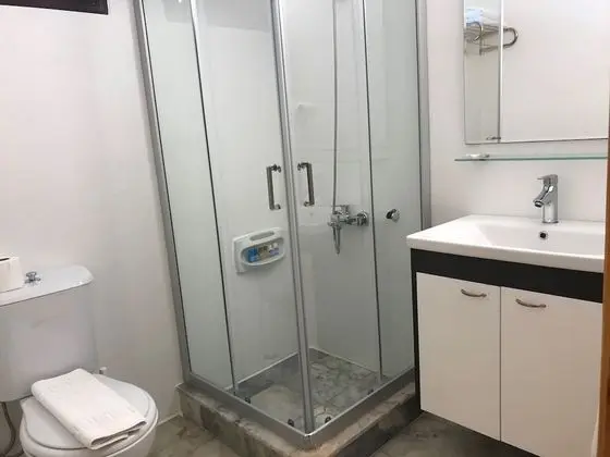 Standard Tek Büyük veya İki Ayrı Yataklı Oda, Kısmi Deniz Manzaralı