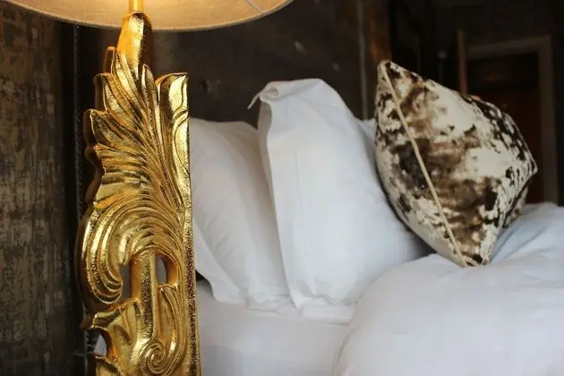 Superior Oda, 1 En Büyük (King) Boy Yatak, Sigara İçilmez (Converts to 2 Twin Beds)