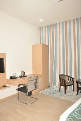 Basic Tek Büyük veya İki Ayrı Yataklı Oda, 1 En Büyük (King) Boy Yatak, Sigara İçilmez