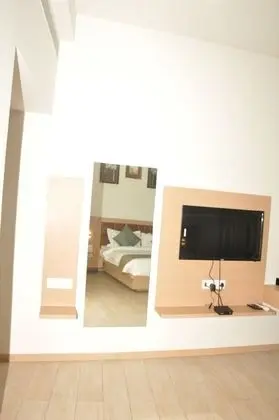 Basic Tek Büyük veya İki Ayrı Yataklı Oda, 1 En Büyük (King) Boy Yatak, Sigara İçilmez