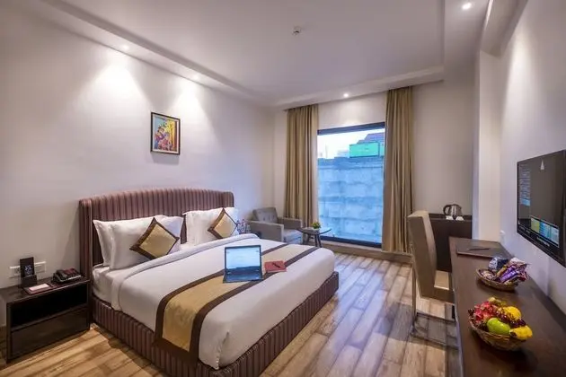 Deluxe Tek Büyük Yataklı Oda