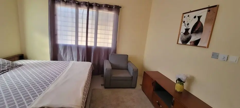 Economy Apart Daire, Zemin Kat