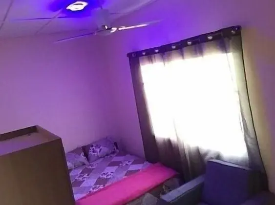 Economy Apart Daire, Zemin Kat