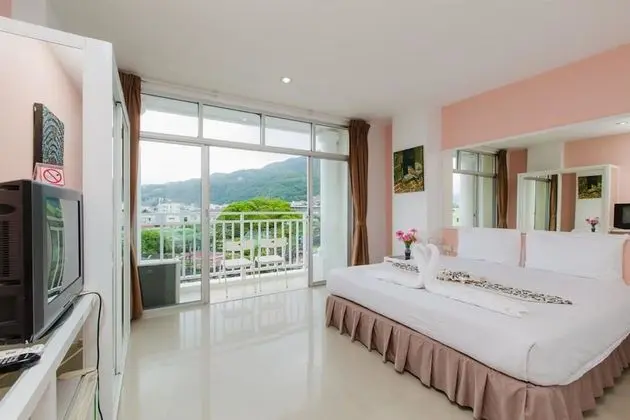 Deluxe Tek Büyük Yataklı Oda