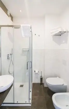 Comfort Tek Büyük Yataklı Oda, Kısmi Deniz Manzaralı