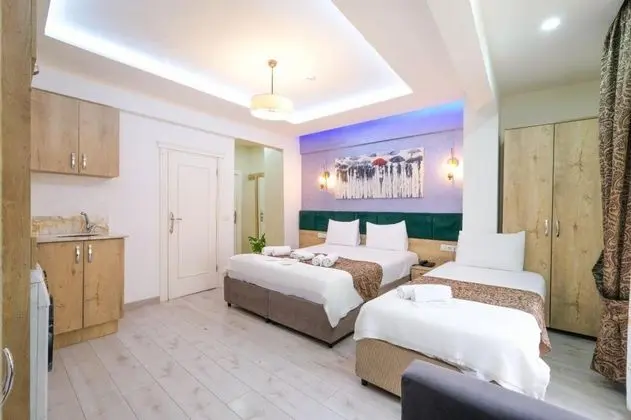 Aile Suiti, Sokak Manzaralı, Balkonlu