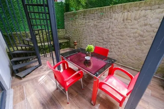 Aile Suiti, Sokak Manzaralı, Balkonlu