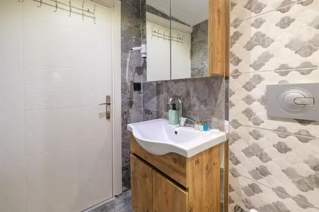 Triple, Şehir Manzaralı, Balkonlu