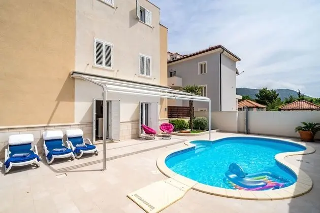 Apart Daire (Two Bedroom Apartment with Pool)