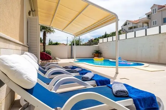 Apart Daire (Two Bedroom Apartment with Pool)
