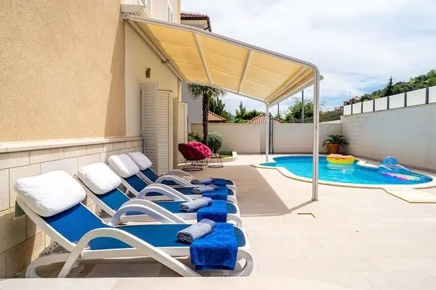Apart Daire (Two Bedroom Apartment with Pool)