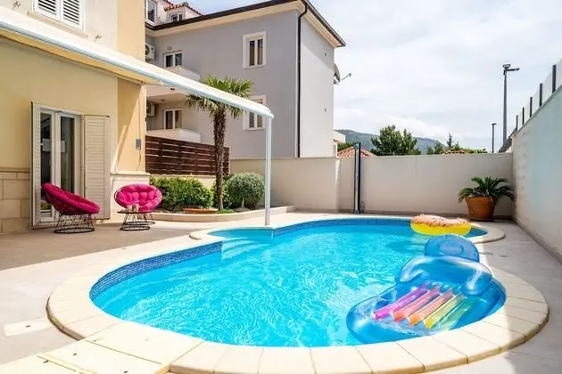 Apart Daire (Two Bedroom Apartment with Pool)