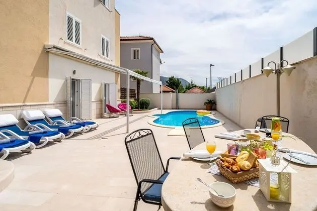 Apart Daire (Two Bedroom Apartment with Pool)