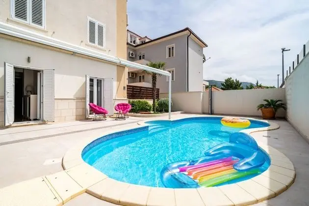 Apart Daire (Two Bedroom Apartment with Pool)
