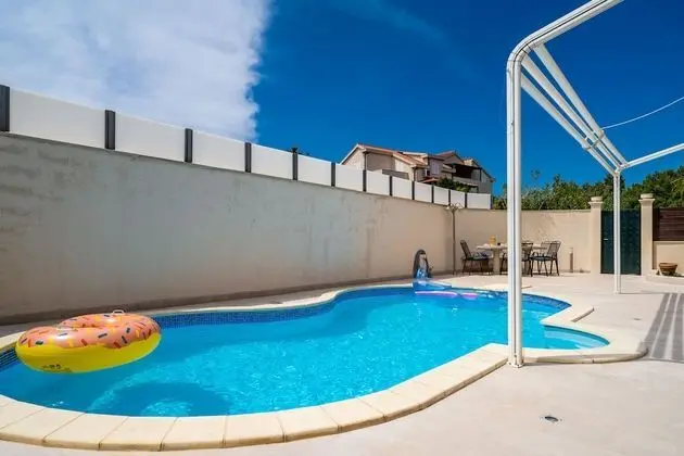 Apart Daire (Two Bedroom Apartment with Pool)