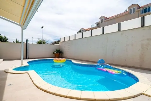 Apart Daire (Two Bedroom Apartment with Pool)