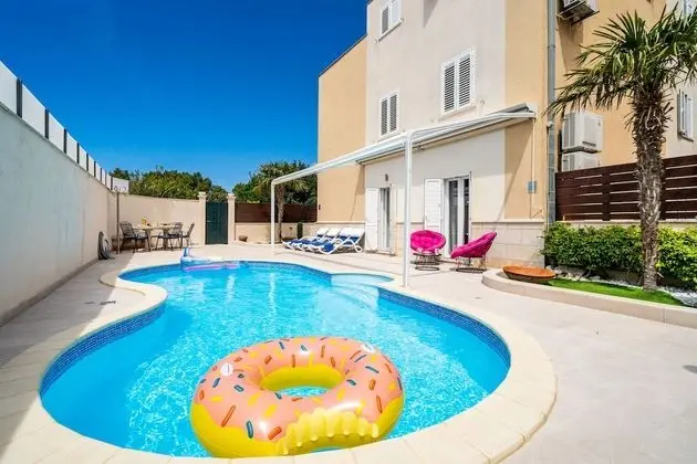 Apart Daire (Two Bedroom Apartment with Pool)