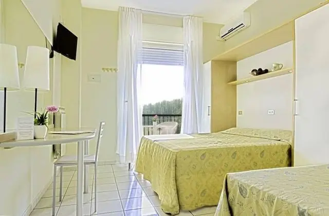 Standard Üç Kişilik Oda, Balkon, Ek Bina
