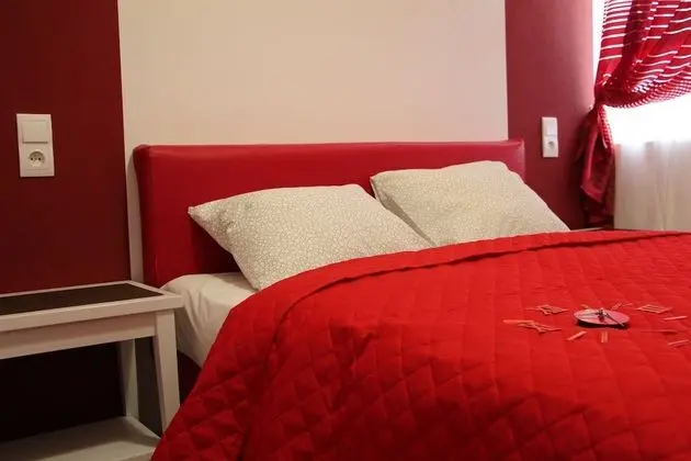 Basic Tek Büyük Yataklı Oda, Avlu Manzaralı (6)
