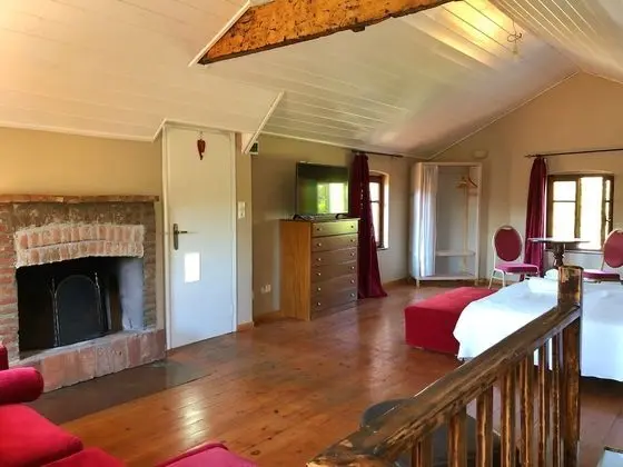 Mansion Cottage - Split Level with Patio