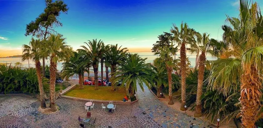 Mansion Junior Suite with Partial Sea View