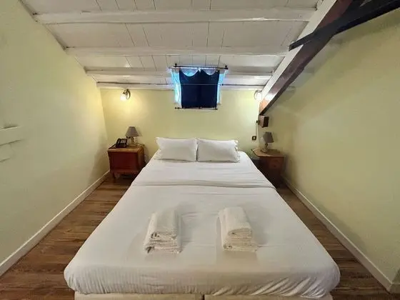 Mansion Loft with Partial Sea View