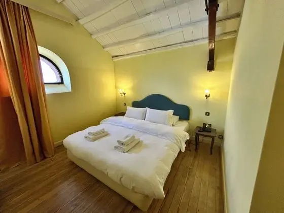Mansion Loft with Partial Sea View
