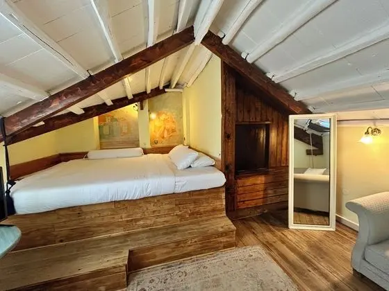 Mansion Loft with Partial Sea View