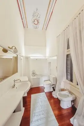 Mansion Superior Suite with Jetted Tub and Pool View