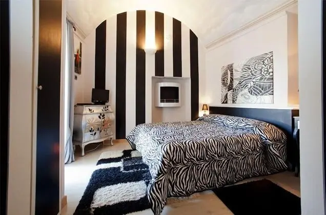 Süit (Black)