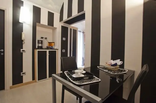 Süit (Black)