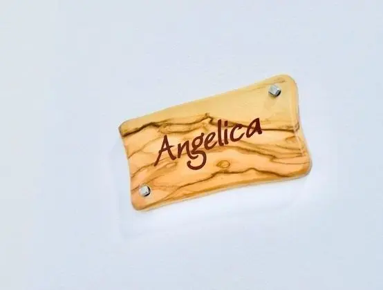 Deluxe Tek Büyük Yataklı Oda (Angelica)