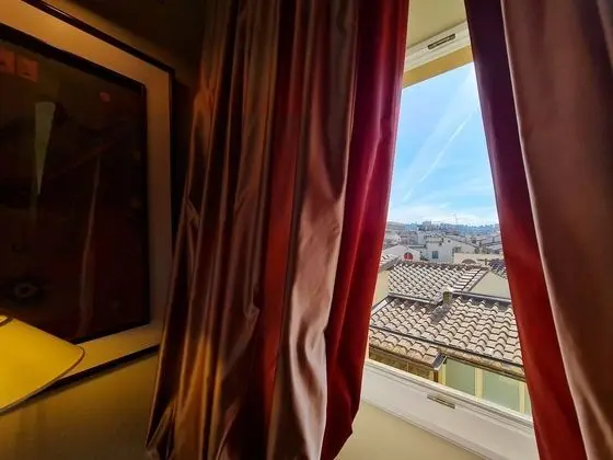 Deluxe Tek Büyük Yataklı Oda, Şehir Manzaralı