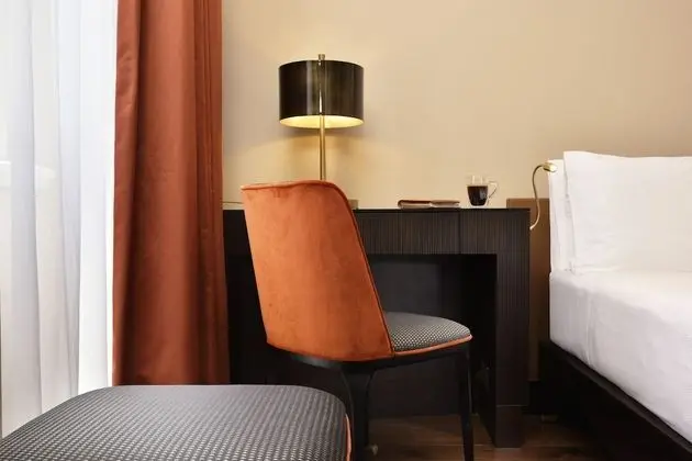 Classic Room Small