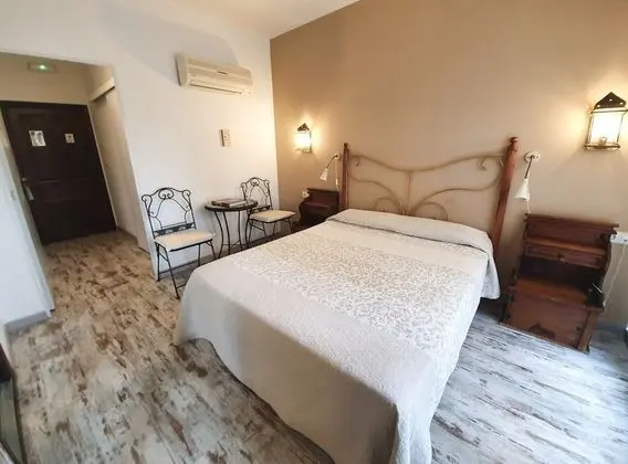 Standard Tek Büyük veya İki Ayrı Yataklı Oda