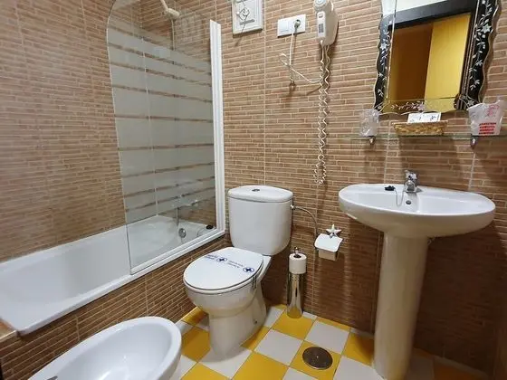 Standard Tek Büyük veya İki Ayrı Yataklı Oda
