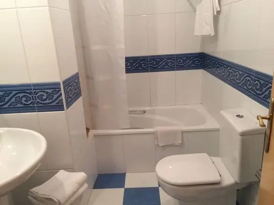 Tek Büyük Yataklı Oda, 1 Çift Kişilik Yatak