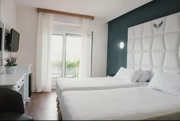Tek Büyük veya İki Ayrı Yataklı Oda, Balkon