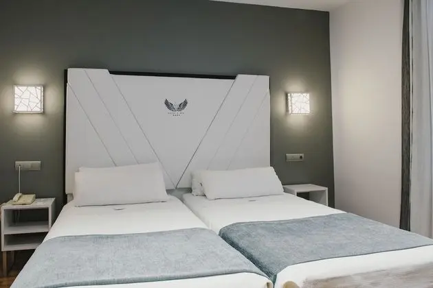 Üç Kişilik Oda, 3 Tek Kişilik Yatak
