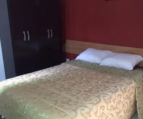 Tek Kişilik Oda, 1 Çift Kişilik Yatak