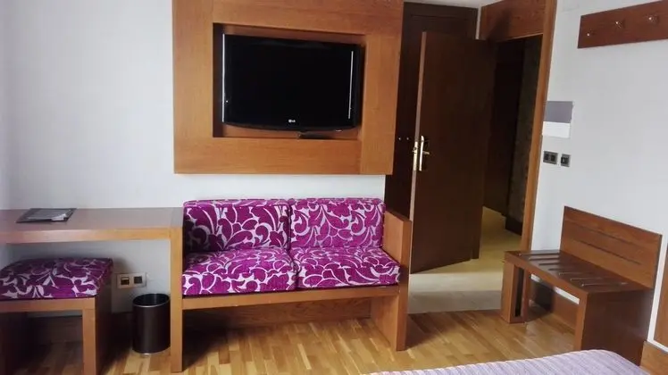 1 Çift Kişilik Veya 2 Tek Kişilik Yatak Standard