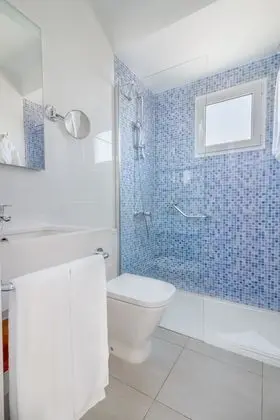 Süit, Teras, Havuz Manzaralı