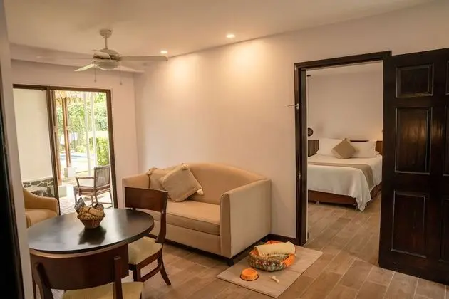 Master Suite, 2 bedrooms
