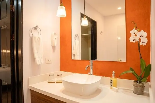 Master Suite, 2 bedrooms
