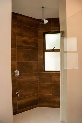 Master Suite, 2 bedrooms