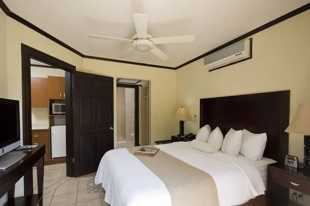 Master Suite, 2 bedrooms