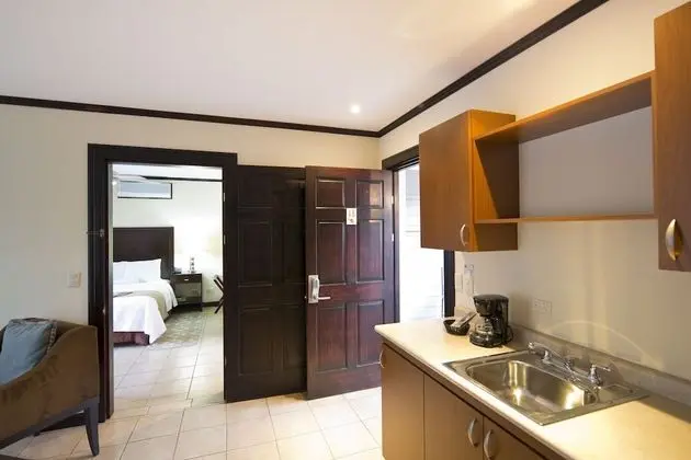 Master Suite, 2 bedrooms